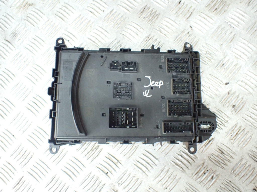 Moduł Sterownik Komfortu BCM Jeep Grand Cherokee WL 3.6 4x4 21
