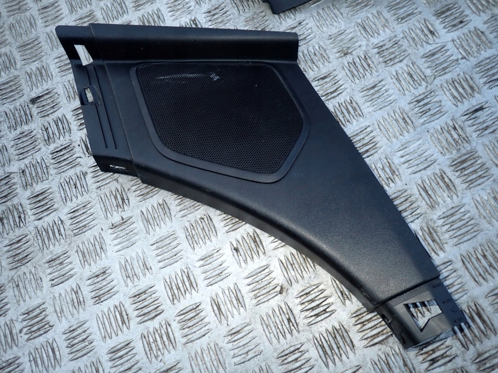 Osłona Wewnętrzna Wnętrza Głośnika Tylna Tył Chevrolet Corvette C8 2020-