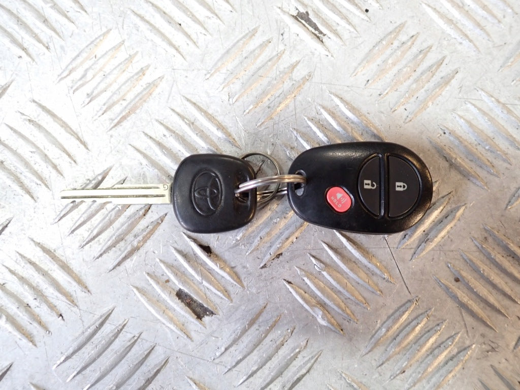 Remote Key Toyota Tundra 2014