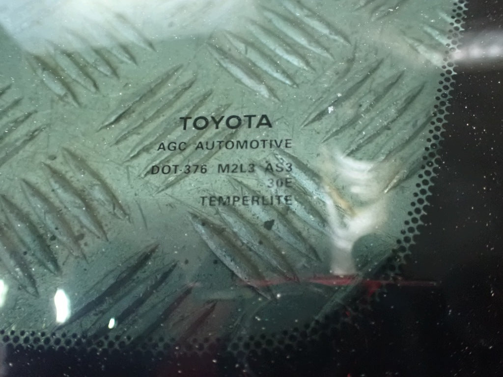 Szyba Karoseryjna Prawa Listwa Chrom Toyota Sienna XL40 2.5 Hybrid 2021-