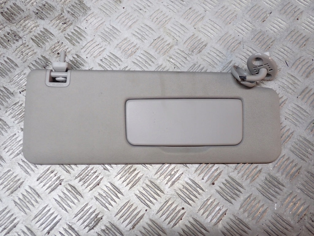 Sun Visor Right Toyota Sienna XL40 2021