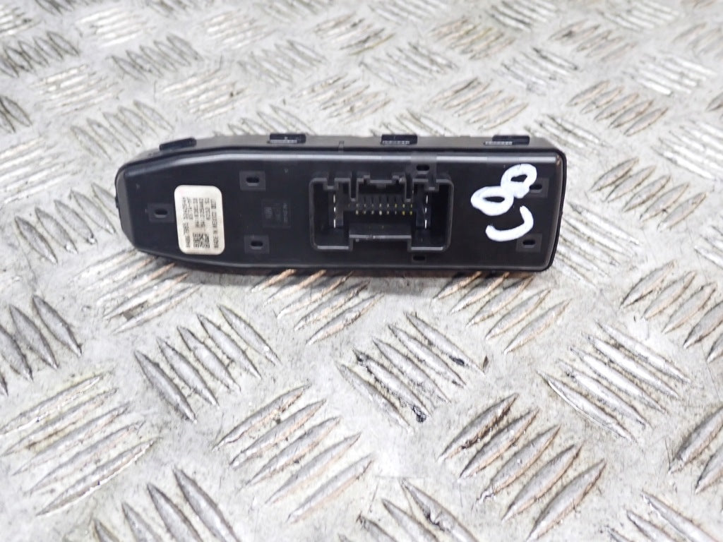 Passenger Side Window Switch Panel Chevrolet Corvette C8 2020-