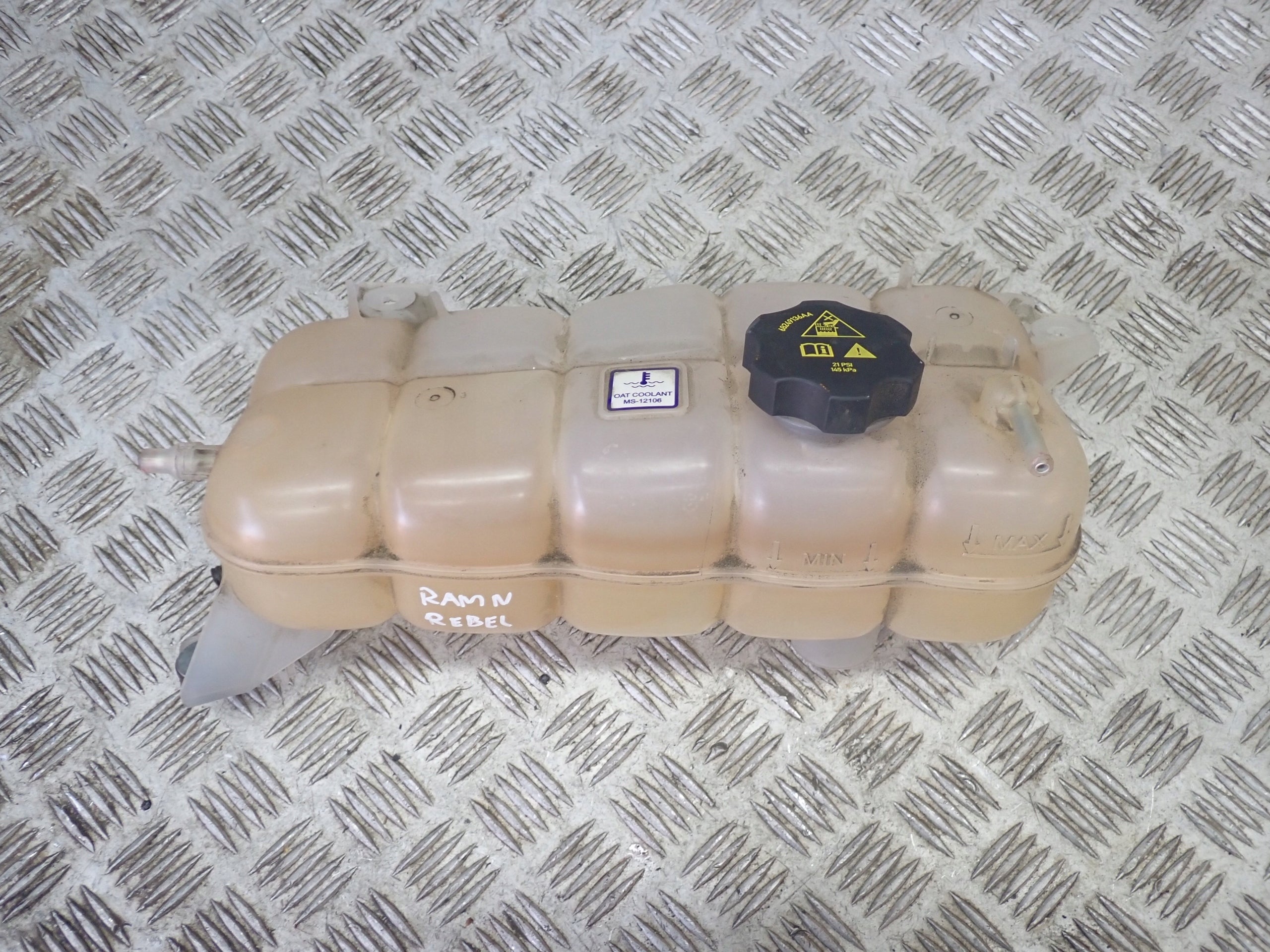 Zbiorniczek Wyrównawczy Płynu Chłodniczego Dodge RAM V 3.0 Diesel 2019-