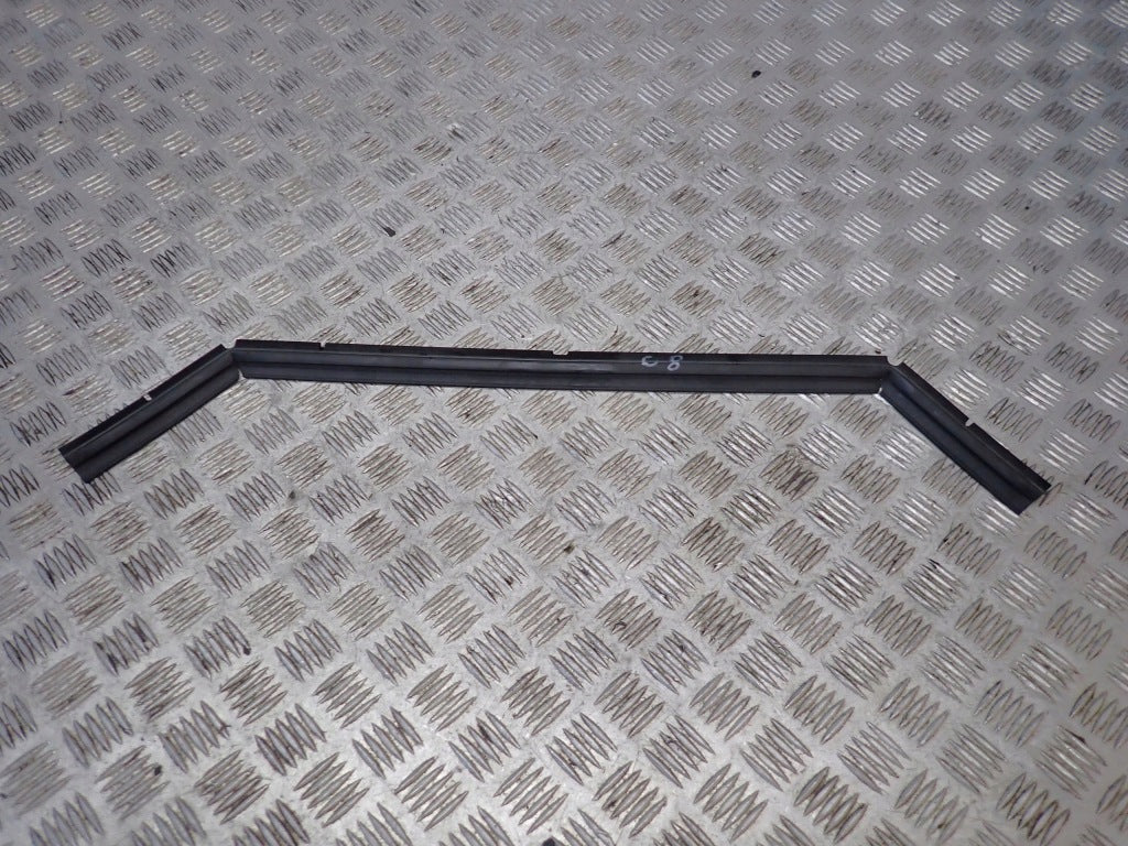 Rear Roof Window Seal Chevrolet Corvette C8 Convertible 2020-