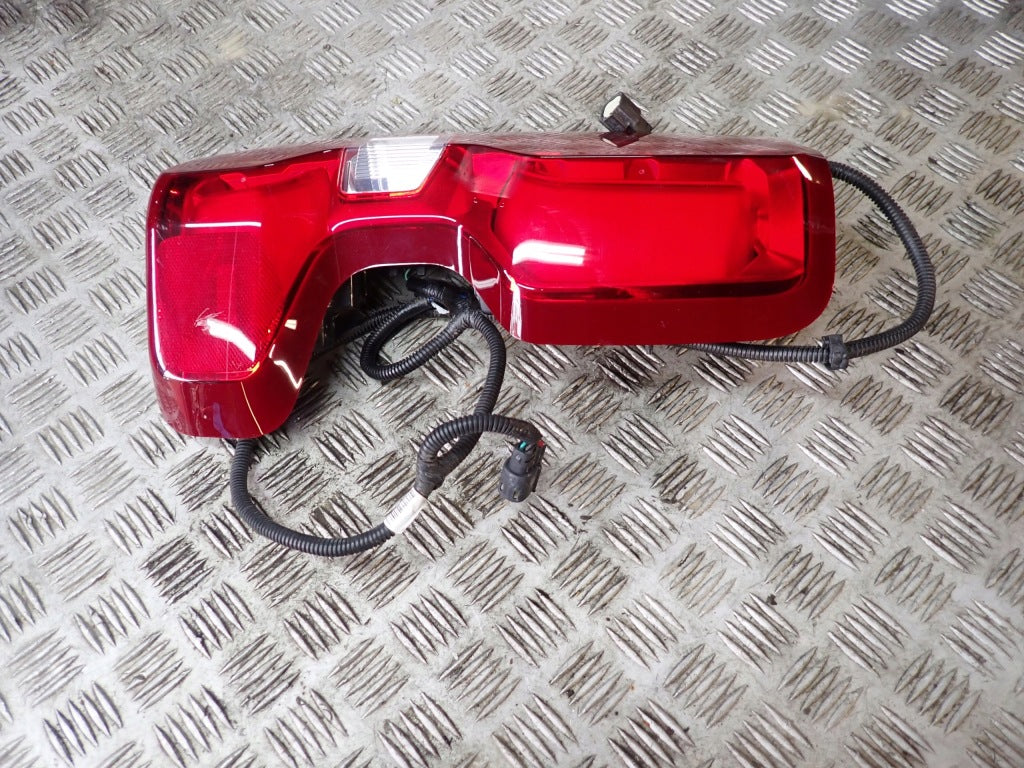 Left Rear Tail Light Left Rear Chevrolet Silverado 2019-