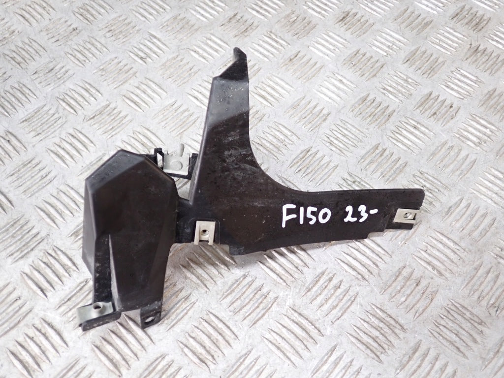 Kierownica Deflektor Powietrza do Ford F150 XLT Crew Cab 2024, autolandparts, widok z przodu i montaż na desce rozdzielczej