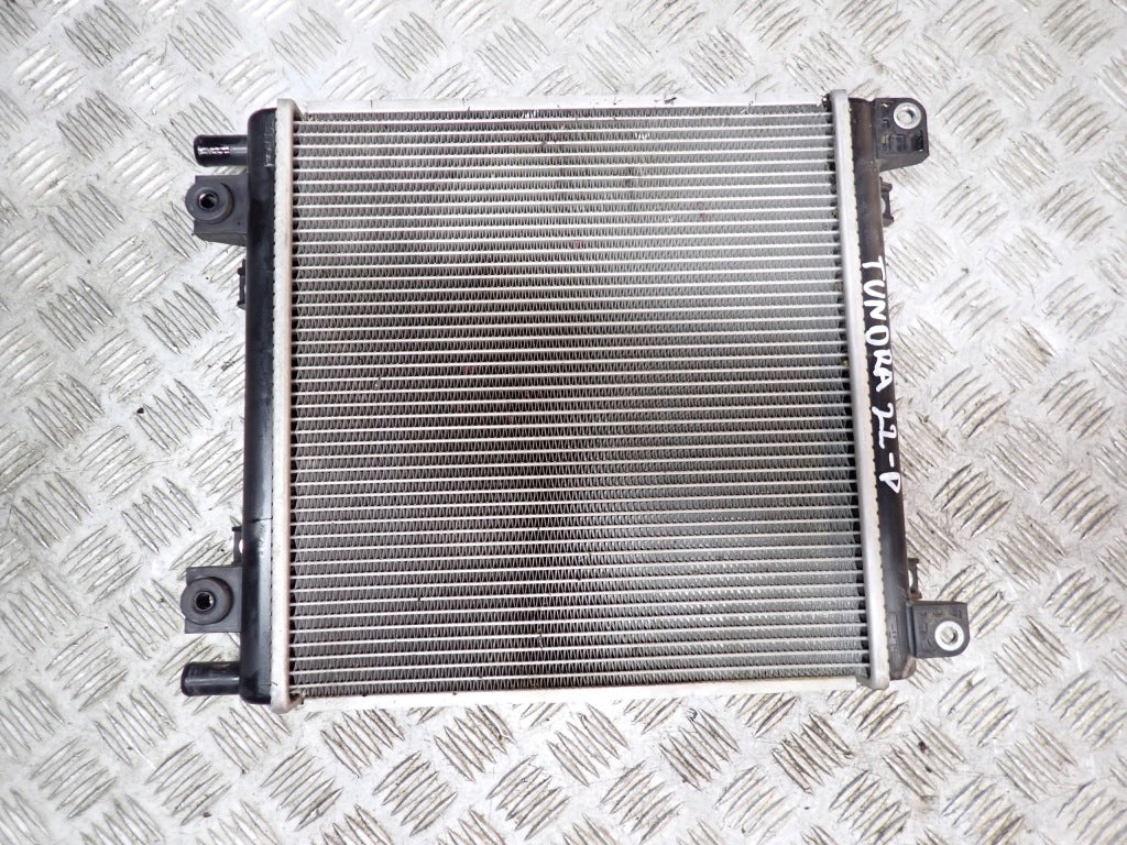 Intercooler Right Toyota Tundra Sequoia 2022-