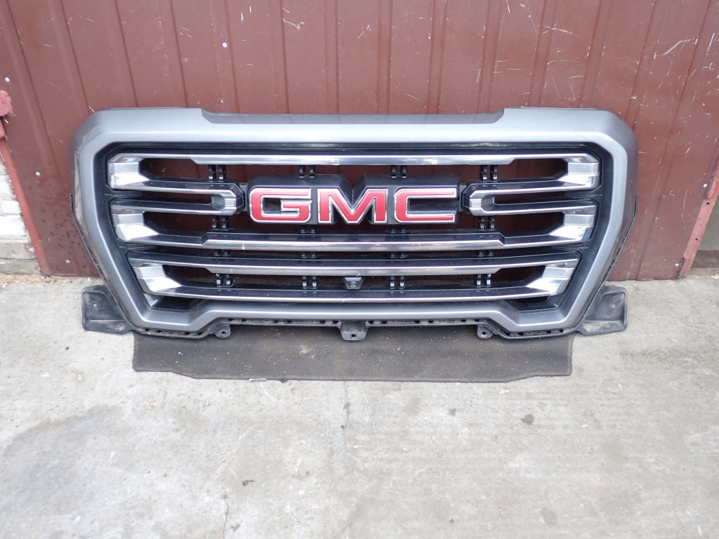 Atrapa Chłodnicy Grill Kpl. Kamera GMC Sierra 3.0D AT4 2019-