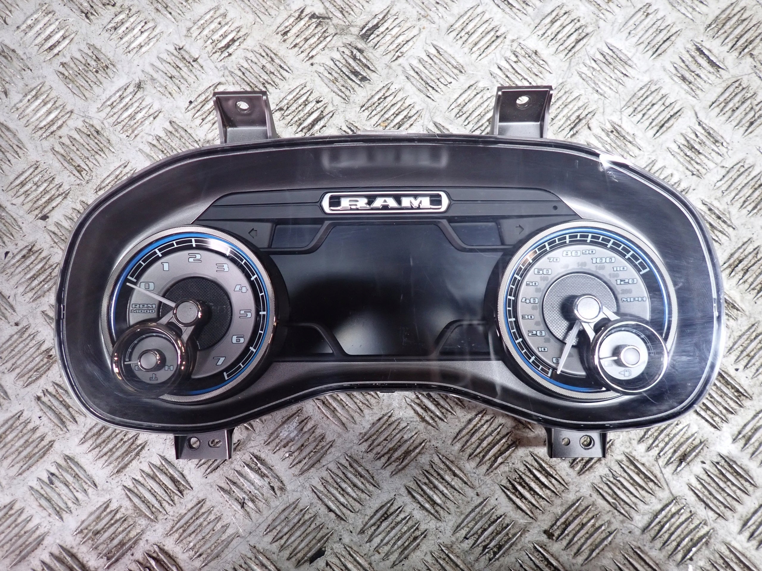 Licznik Zegary Dodge RAM V Limited 2019-