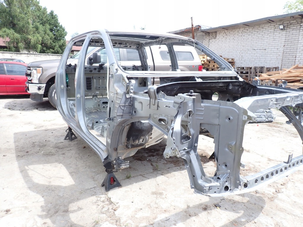 Ćwiartka Prawa Przednia Przód Słupek Chevrolet Silverado GMC Sierra 19-