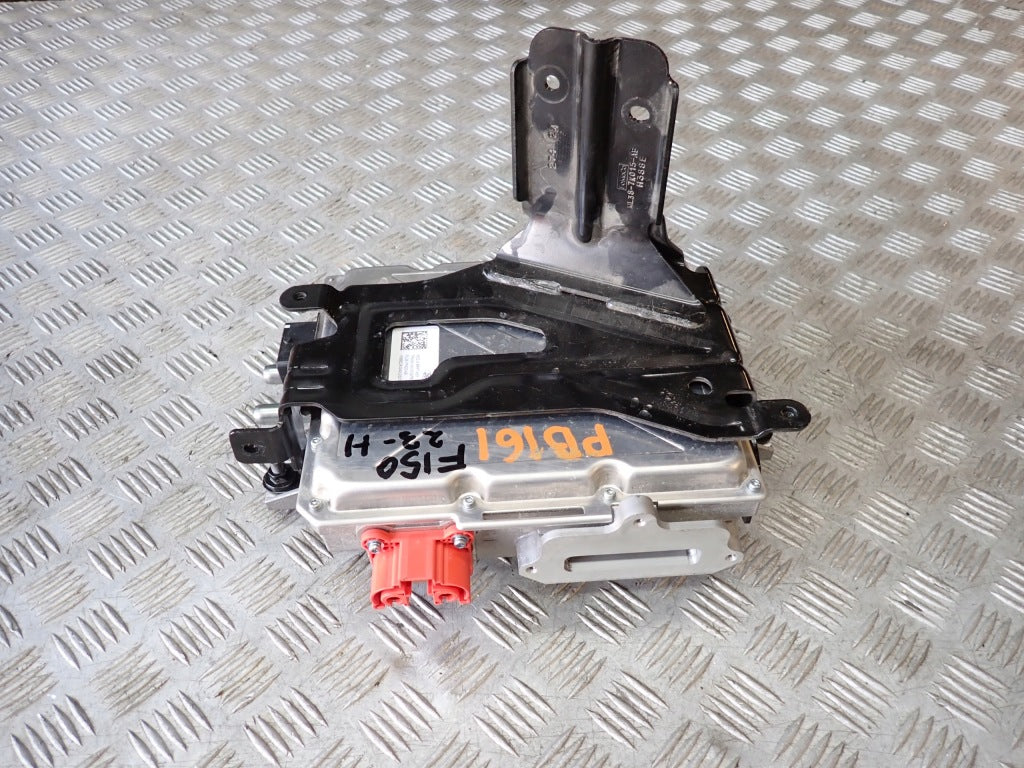 Przetwornica napięcia Ford F150 3.5 Hybrid, inwerter autolandparts, komponent elektryczny do samochodu, widok na element.