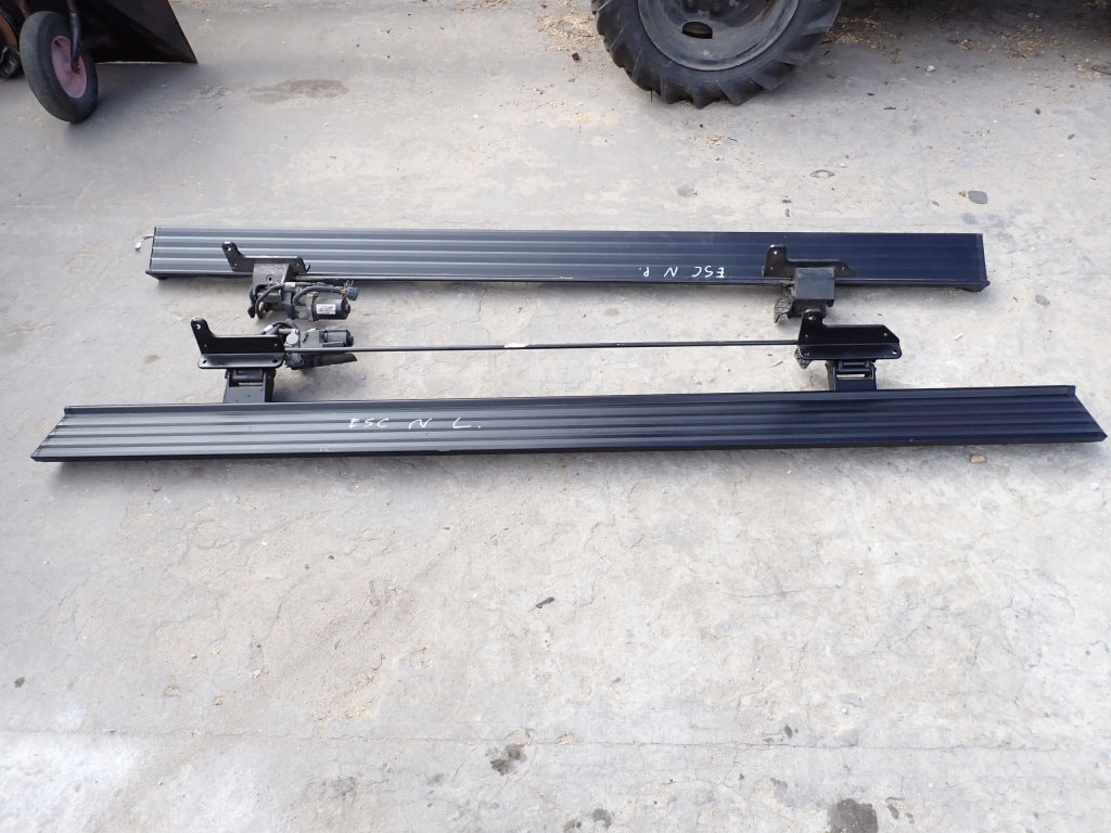 Stopnie Progi PARA Cadillac Escalade Chevrolet Suburban GMC Yukon 2021-