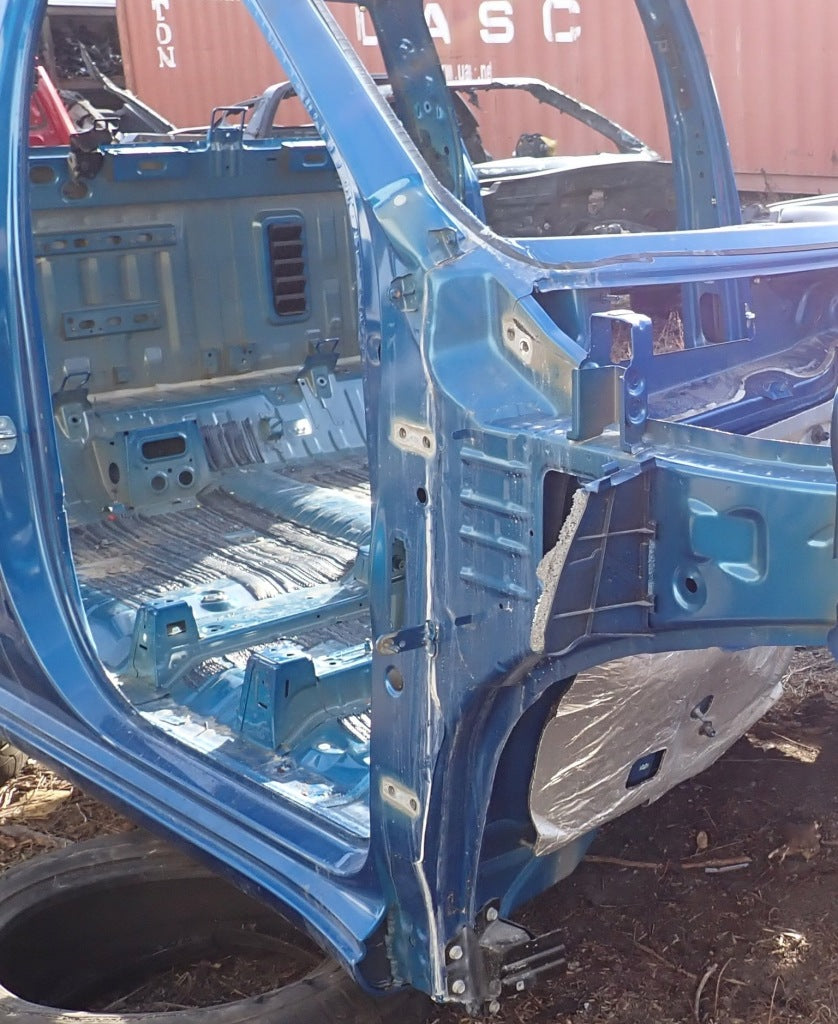 Ćwiartka Prawa Przednia Przód Słupek Chevrolet Silverado GMC Sierra 19-