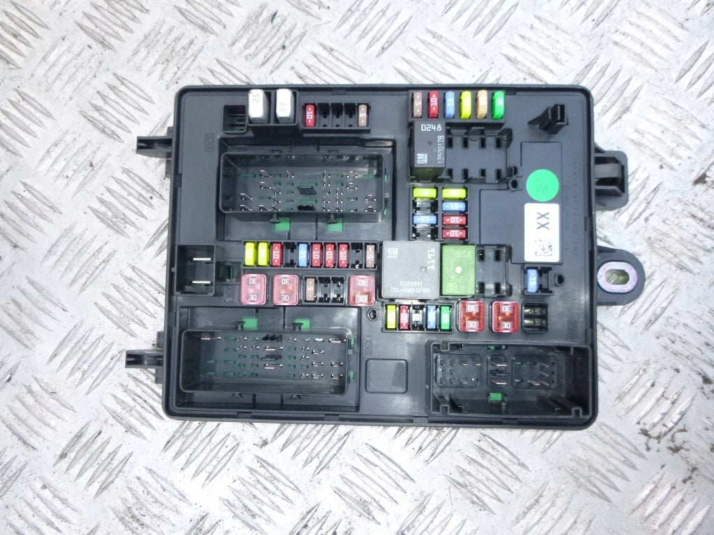Rear Comfort Control Module BCM 20788234 Cadillac SRX 2010