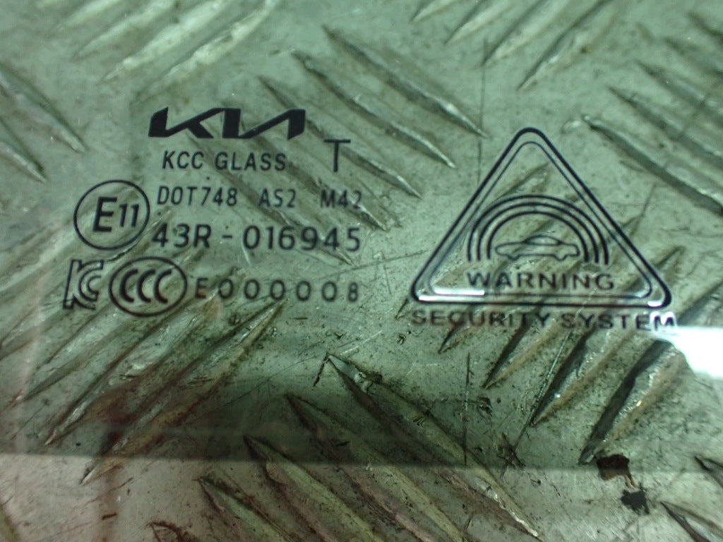 Right Front Door Glass Kia Carnival LX GDI KA4 2020-