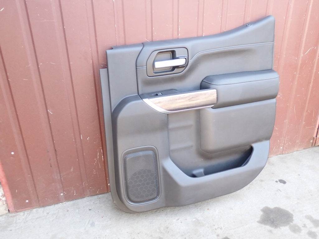 Right-hand rear door panel for the 2019 Chevrolet Silverado and GMC Sierra 4x4 – Autolandparts, visible exterior panel of the vehicle