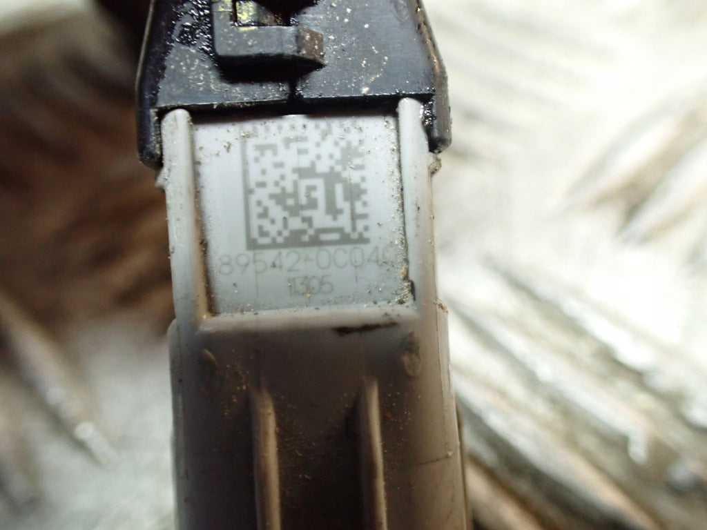 ABS Sensor Front Right Left Toyota Tundra Sequoia 22-