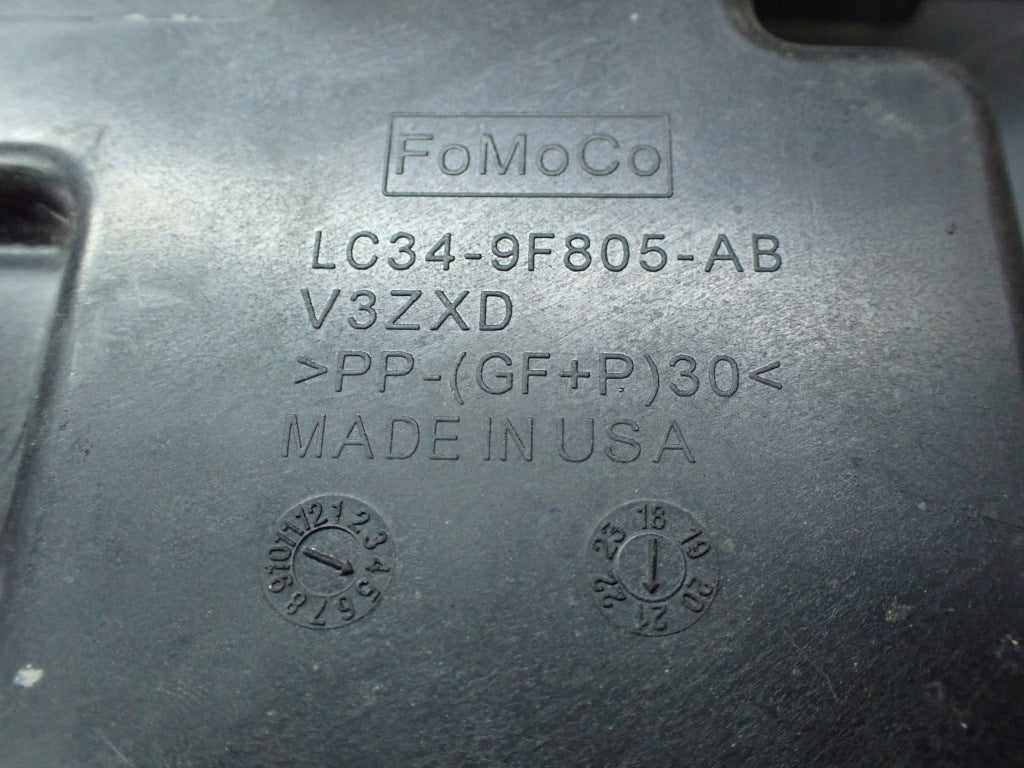 Przewód dolotowy powietrza do Ford F250 F350 Super Duty 2021, część marki Autolandparts, widoczny na zdjęciu