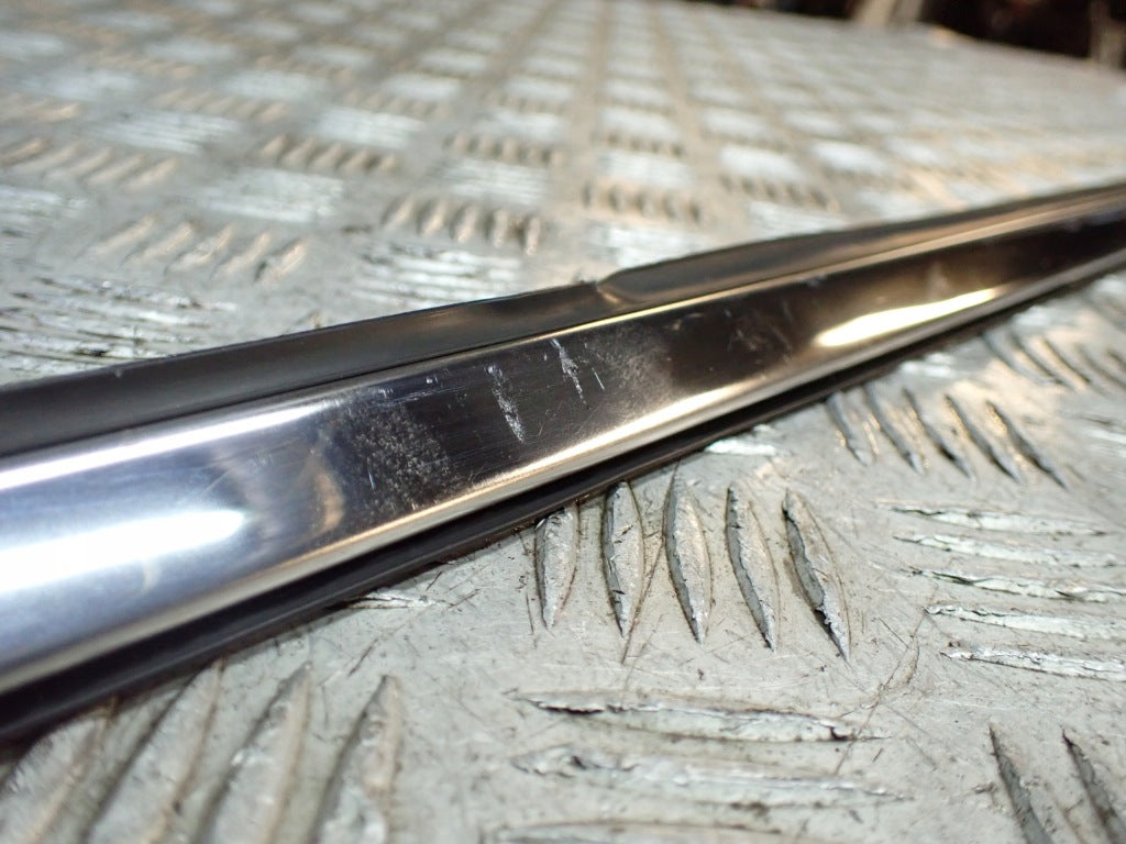 Listwa Błotnika Górna Prawa Jeep Wagoneer Grand Wagoneer WS 5.7 22-