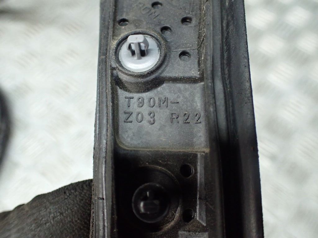 Right Front Door Seal Honda Pilot Acura MDX 2022-