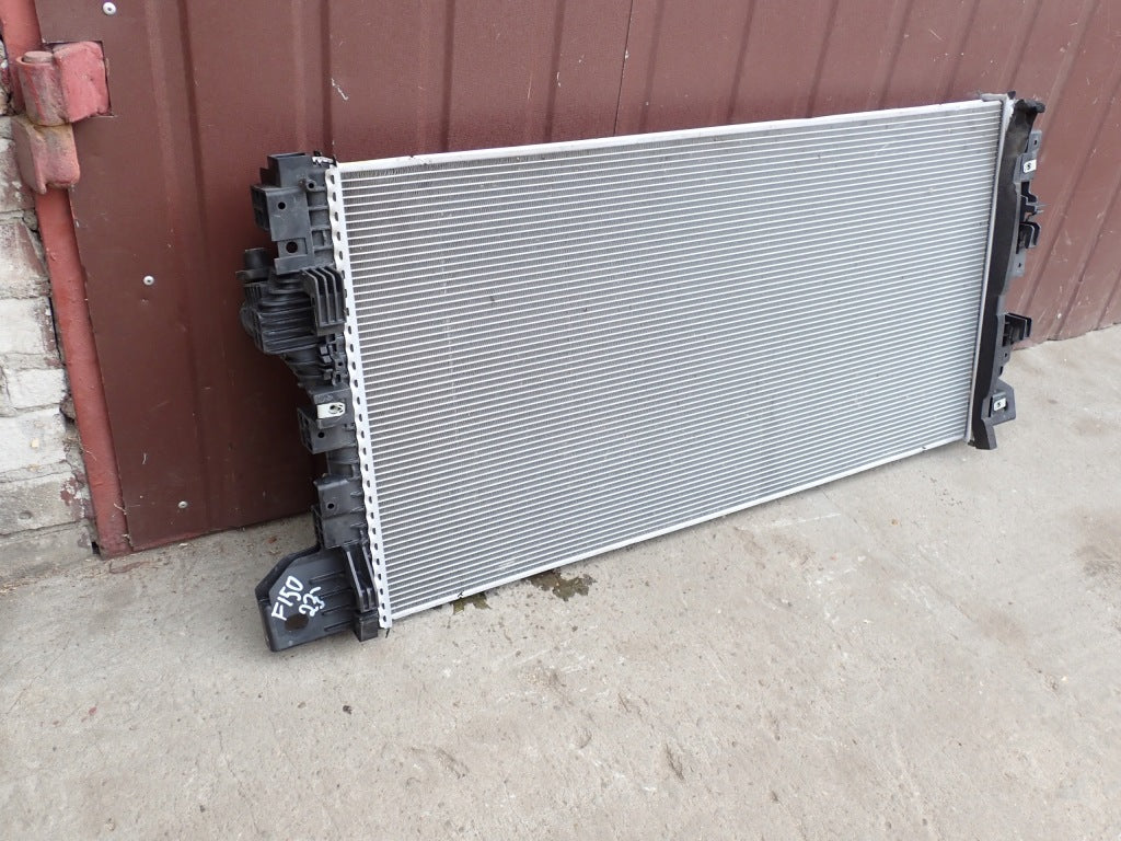 Chłodnica Wody Ford F150 5.0 3.5 Hybrid Raptor 2021-