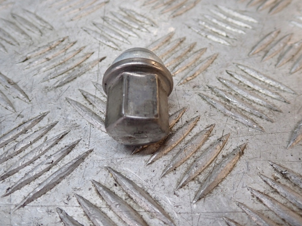 Wheel Nut Bolt Jeep Wagoneer Grand Wagoneer WS 22-