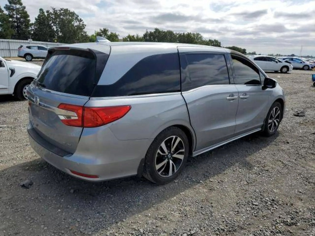 Nadkole Prawe Tylne Tył Honda Odyssey 2018