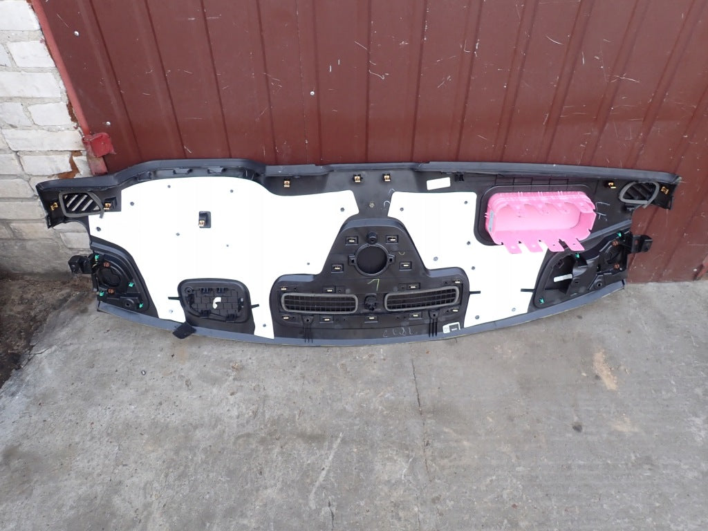 Deska Kokpit Chevrolet Suburban Tahoe GMC Yukon 2021