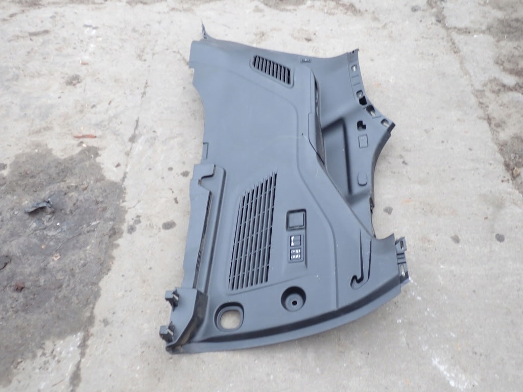 Boczek Bagaznika Prawy Tapicerka Chevrolet Tahoe GMC Yukon 2021-