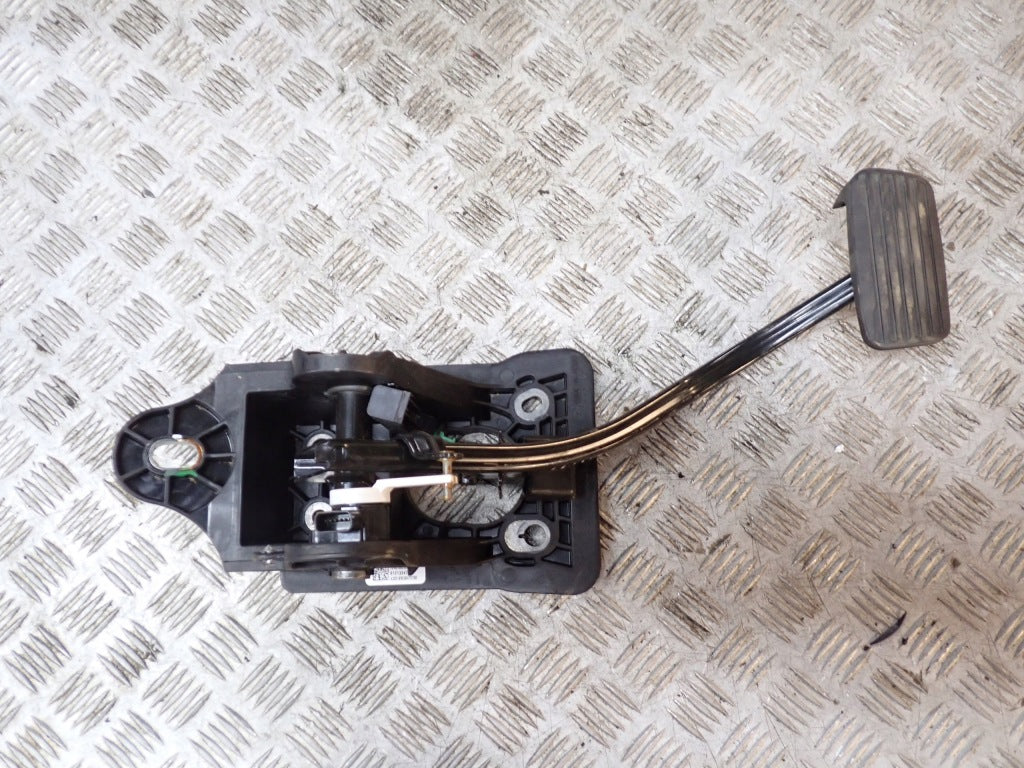 Brake Pedal Chevrolet Tahoe Suburban Escalade Sierra Silverado 21-