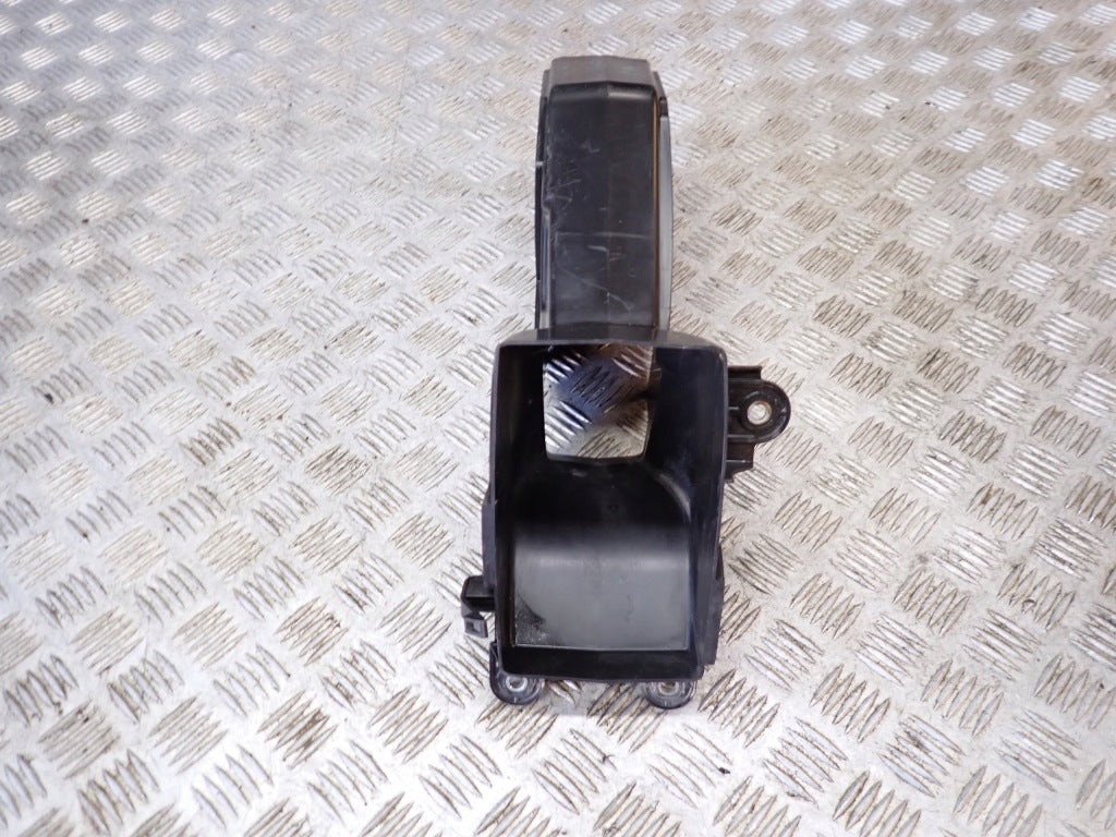 Wlot Kierownica Powietrza Chłodnicy Skrzyni Toyota Sienna XL40 2.5 2021-