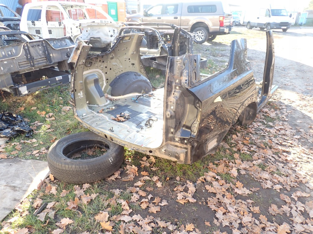 Ćwiartka Prawa Tylna Błotnik Prawy Tylny Tył Chevrolet Tahoe GMC Yukon 21-