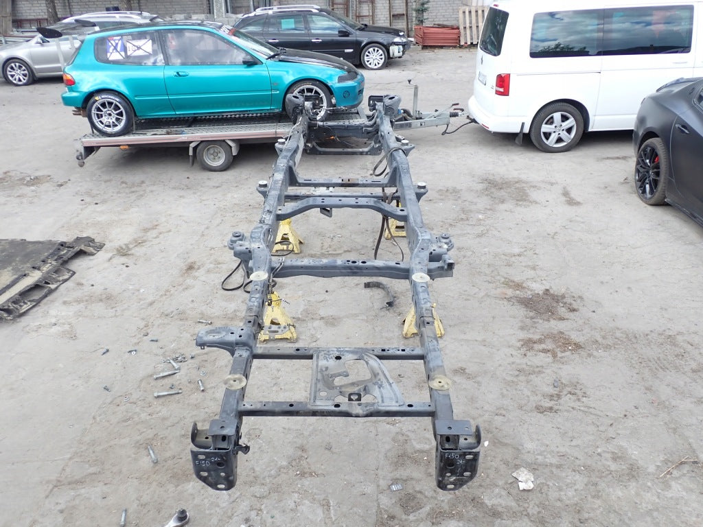 Rama Nośna Średnia Ford F150 4x4 Crew Cab Hybryda Paka 5.5ft 21-