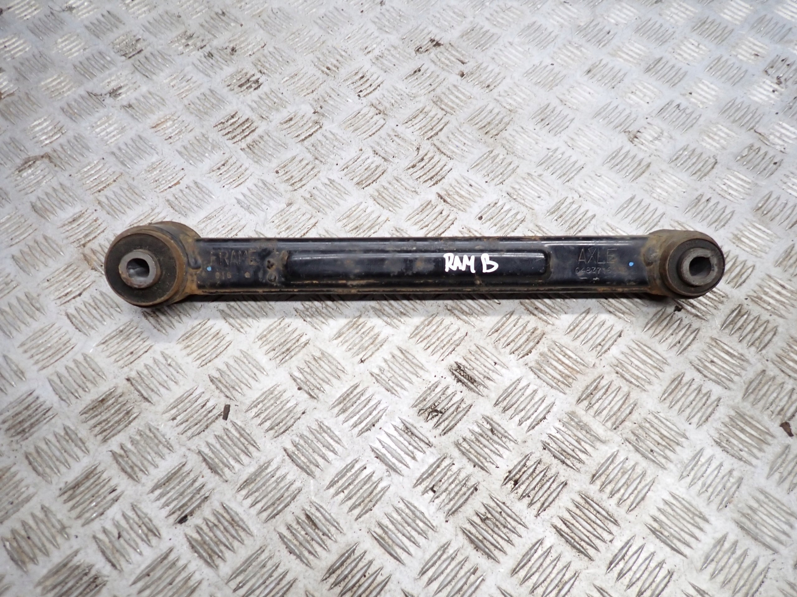 Wahacz Tył Krótki Dodge Ram 13-