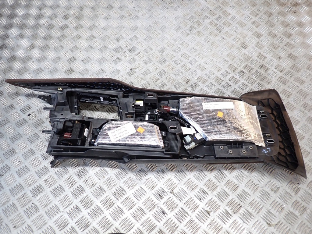 Tunnel Armrest Kit Chevrolet Corvette C7 3LT