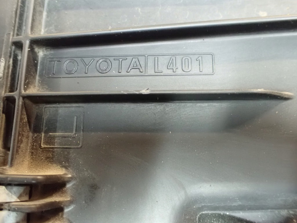 Obudowa Filtra Powietrza Lewa Toyota Tundra Sequoia Limited 22-