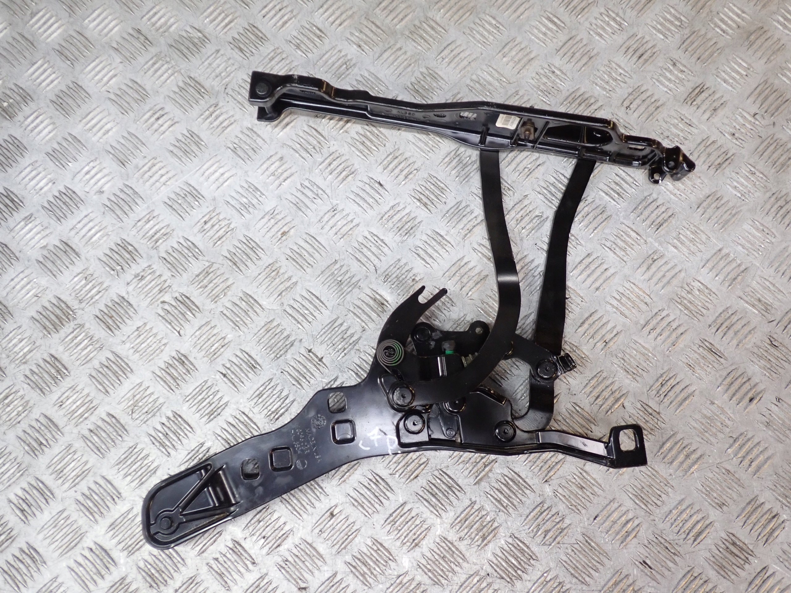 Zawias Klapy Dachu Prawy Chevrolet Corvette C7 3LT Cabrio 2014-