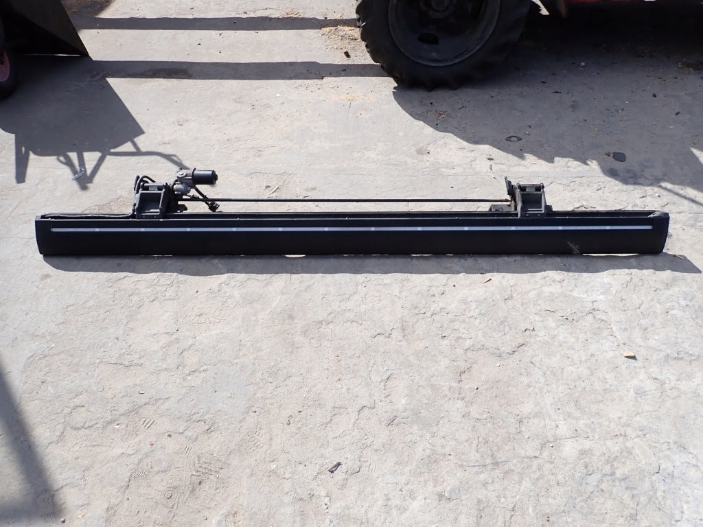 Stopień Próg Prawy Cadillac Escalade Chevrolet Suburban GMC Yukon 2021-