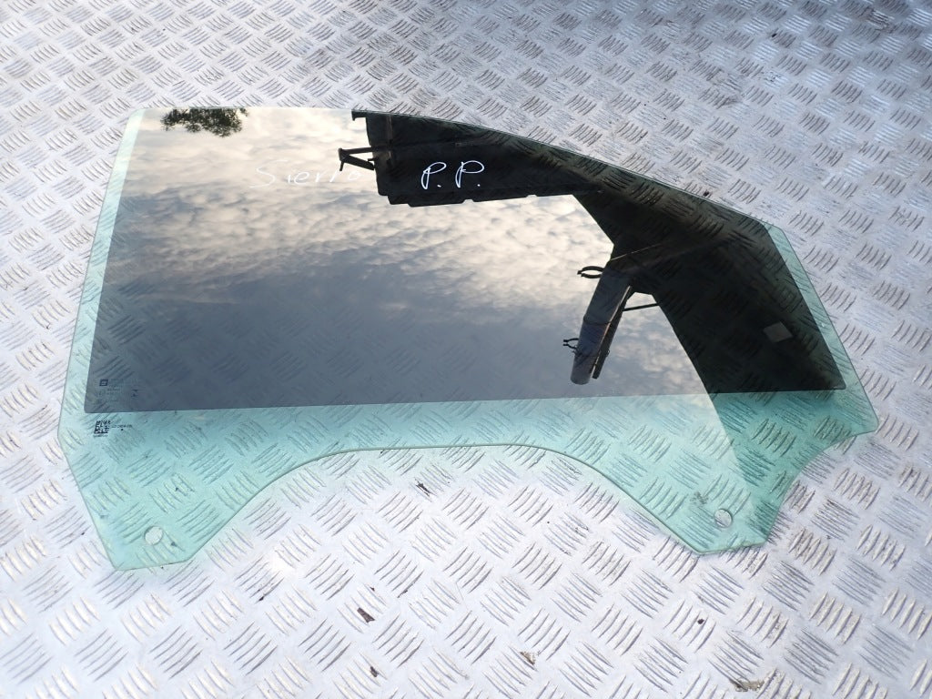 Right Front Door Glass Chevrolet Silverado GMC Sierra 2019-