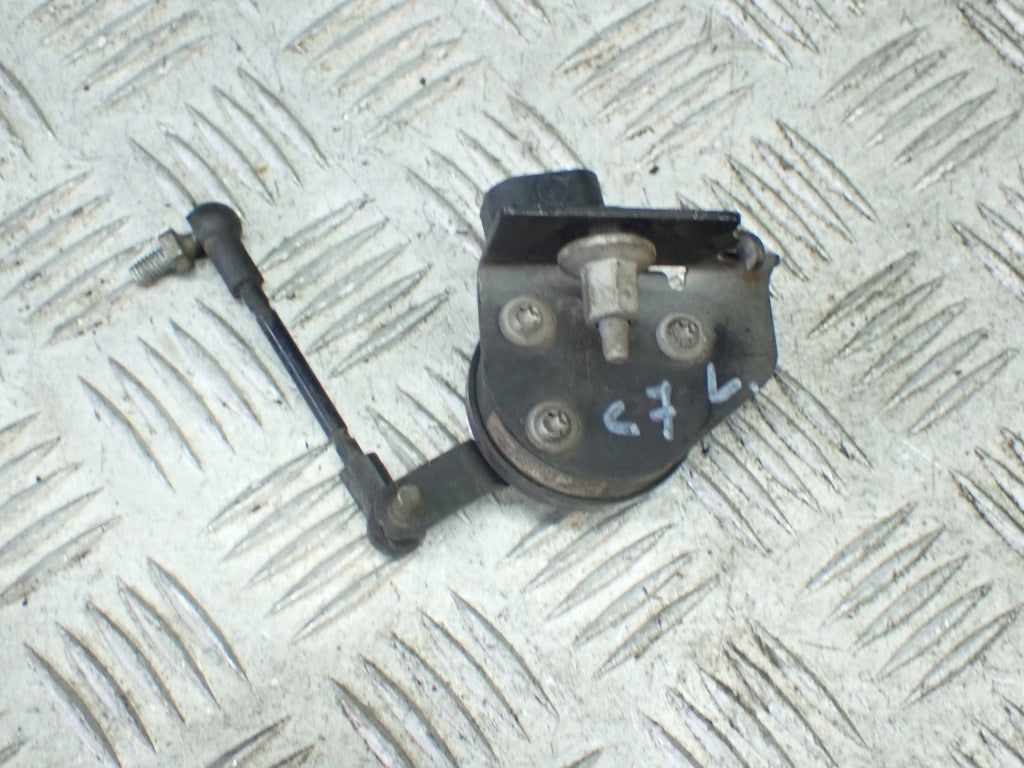 Czujnik Poziomowania Lamp Przód Przednich Chevrolet Corvette C7 2014-