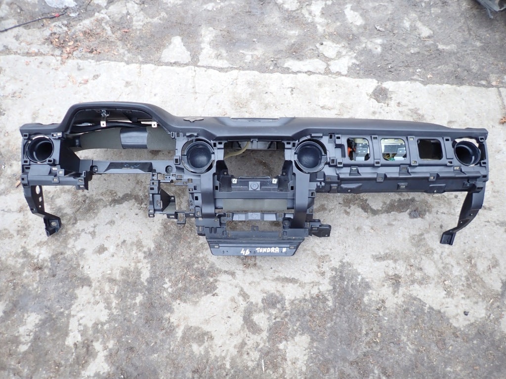Cockpit dashboard Toyota Tundra 2014-