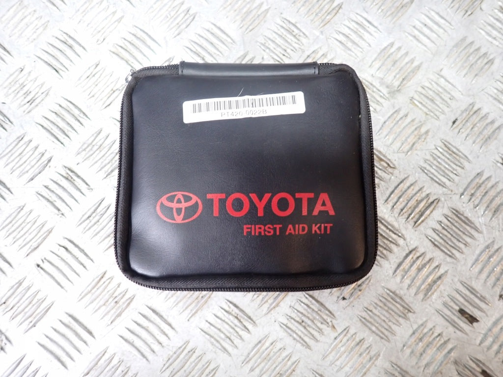 Apteczka Zestaw Pierwszej Pomocy Toyota Tundra 2022-
