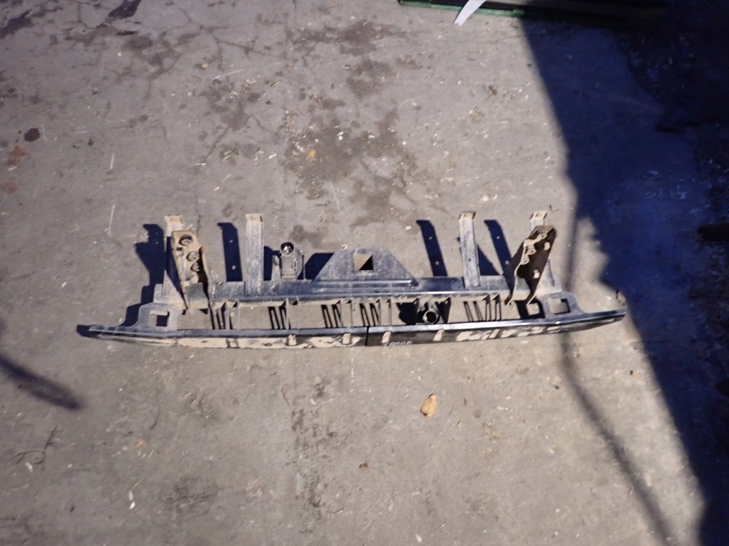 Belka Haka Tylna Zderzaka Chevrolet Suburban Tahoe GMC Yukon Escalade 2021-