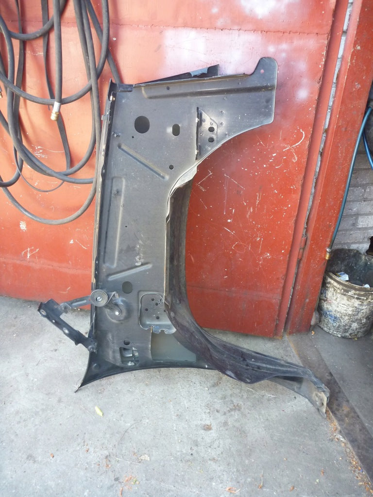Bonnet Hinges for Tahoe, Yukon, Escalade and Suburban (2007–)