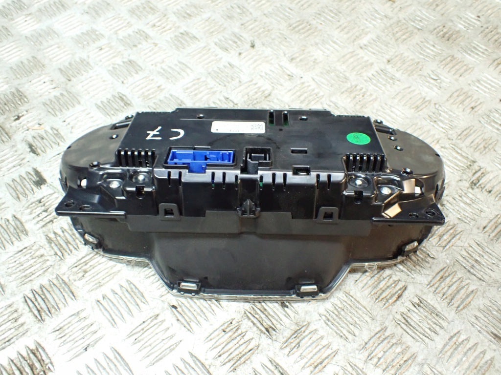Gauge Clocks Chevrolet Corvette C7 3LT 2014-