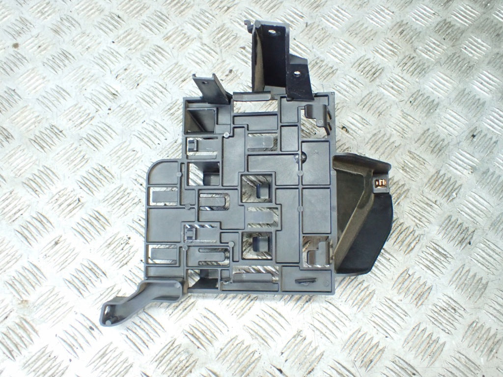 Mocowanie Modułu Komfortu BCM GMC Sierra AT4 Silverado 19-