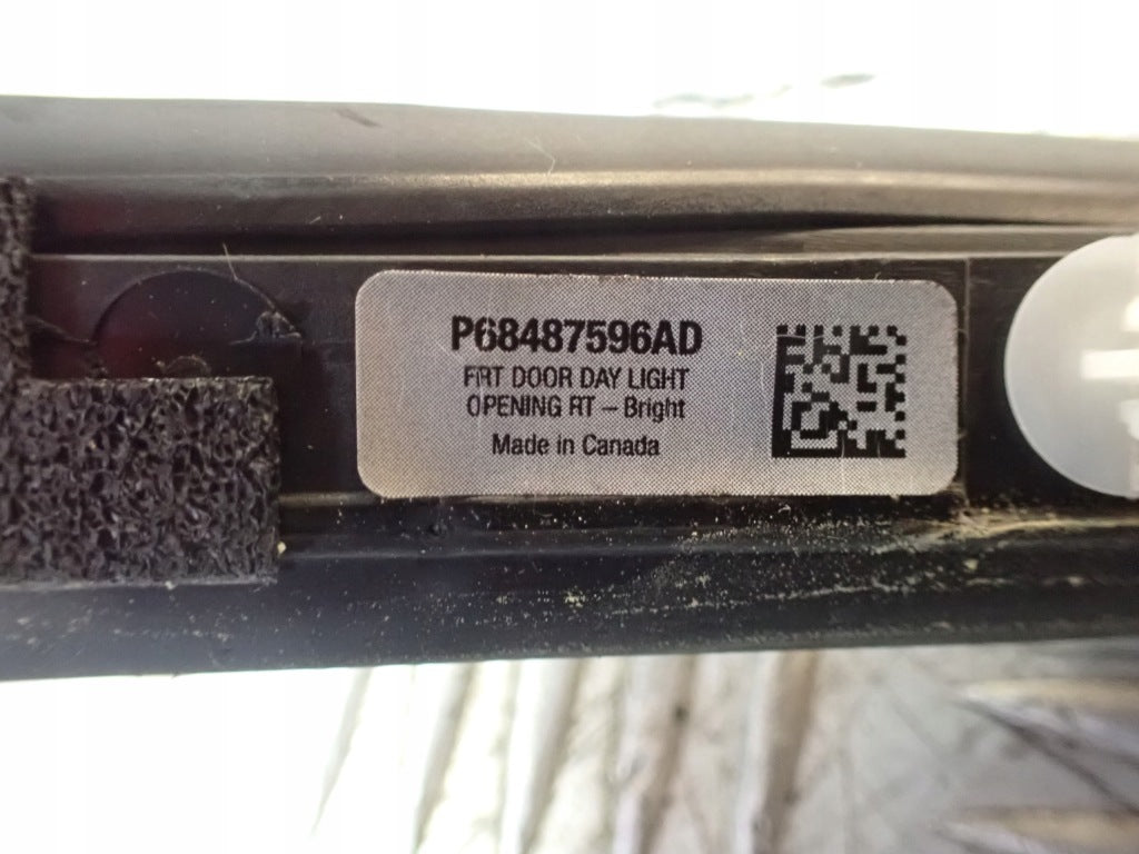 Listwa Chrom Drzwi Prawy Przód Jeep Wagoneer Grand Wagoneer WS 22-