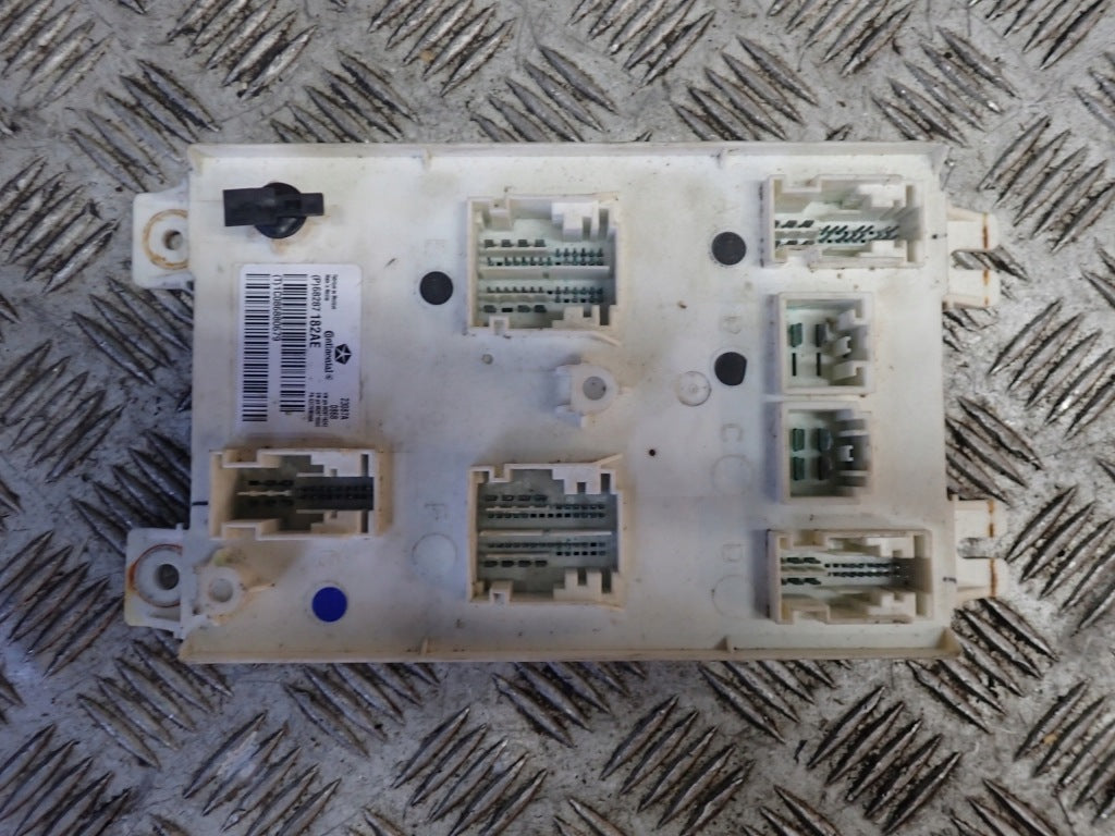 Comfort Module BCM BCU Dodge RAM 5.7 2019-