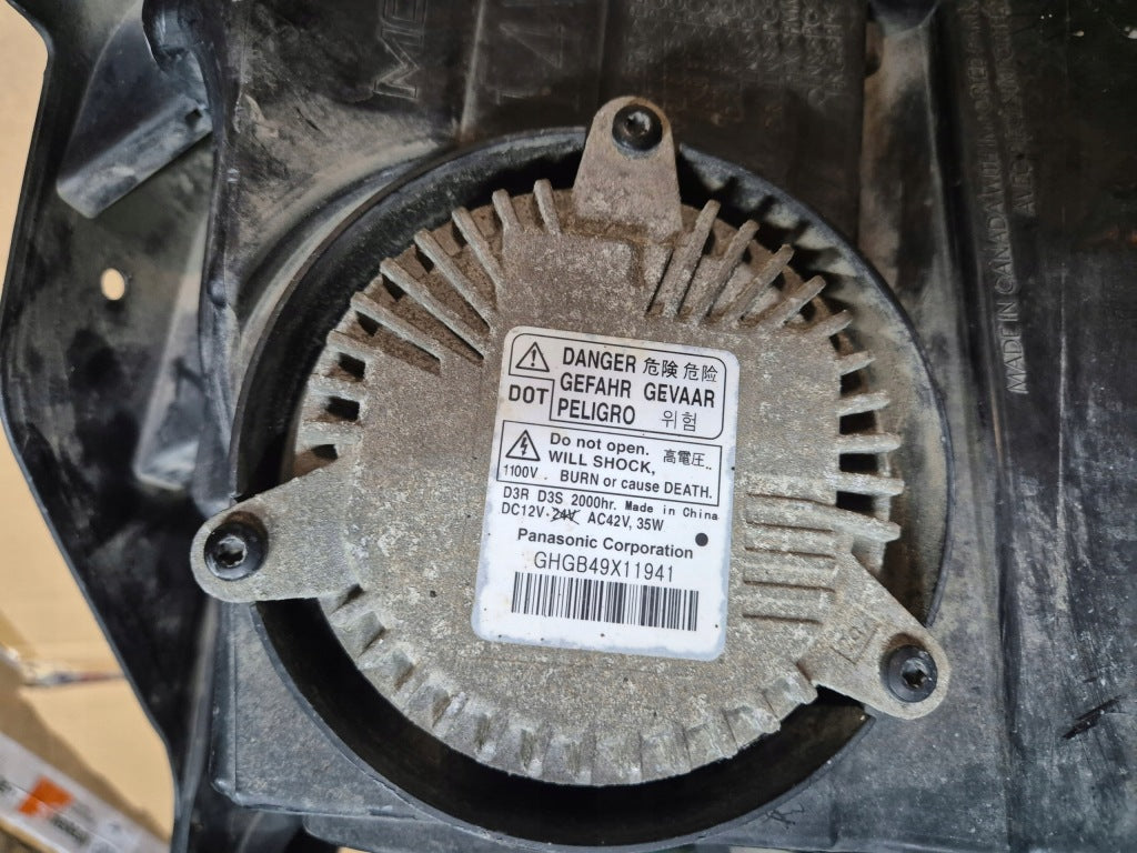 Lampa Przednia Lewa Kpl. XENON DRL Dodge Durango 2015