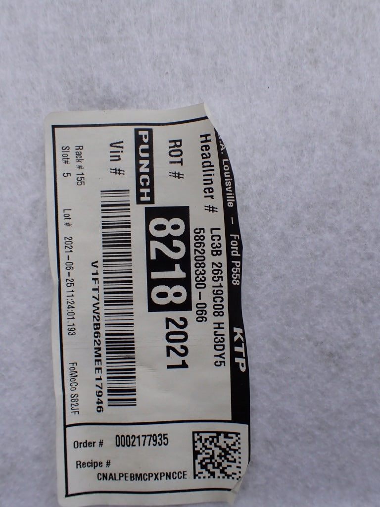 Podsufitka do Ford F350 F250 P558 6.2 4x4 z 2021 roku, autolandparts, widok na materiał i montaż.